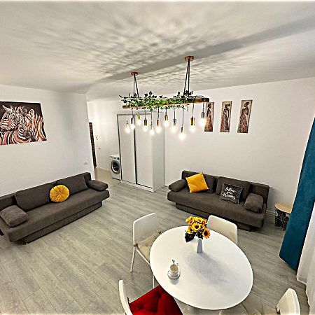 Hezo Sunshine Studio And Apartment นาโวดาริ ภายนอก รูปภาพ
