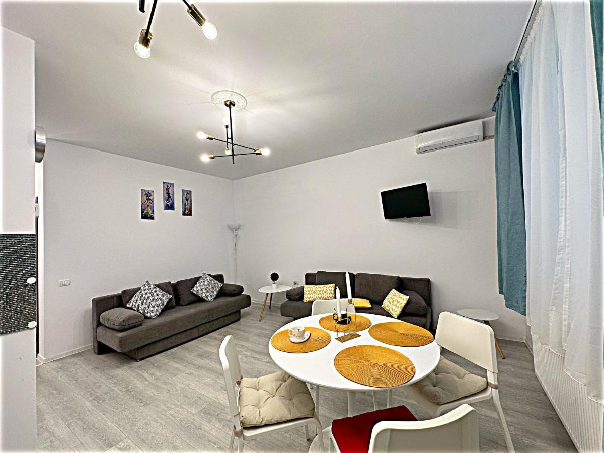 Hezo Sunshine Studio And Apartment นาโวดาริ ภายนอก รูปภาพ